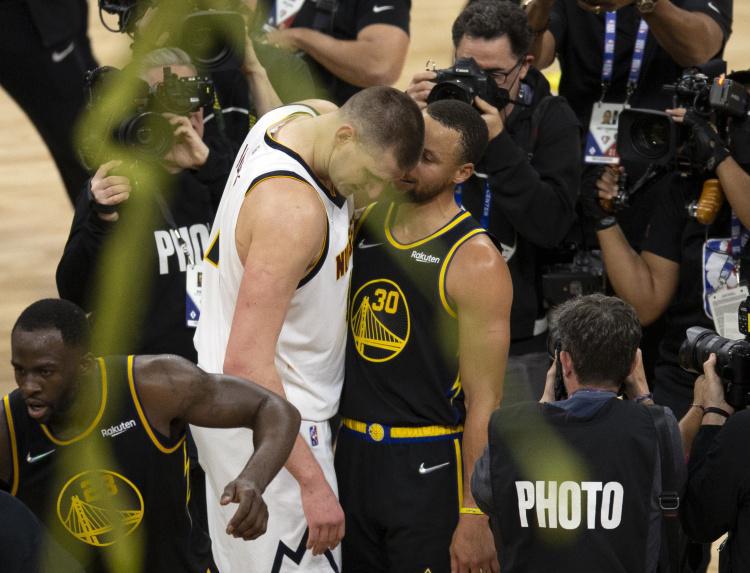 半岛体育官网-NBA上季BRI未达预期库里损失510万联盟最多 约基奇&amp;amp;大帝470万