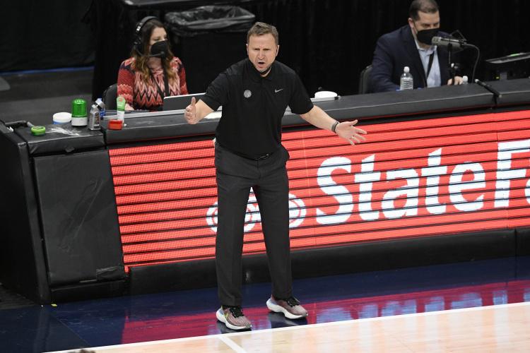 半岛体育-Stein：前开拓者助教布鲁克斯是湖人签下艾顿的另一位支持者