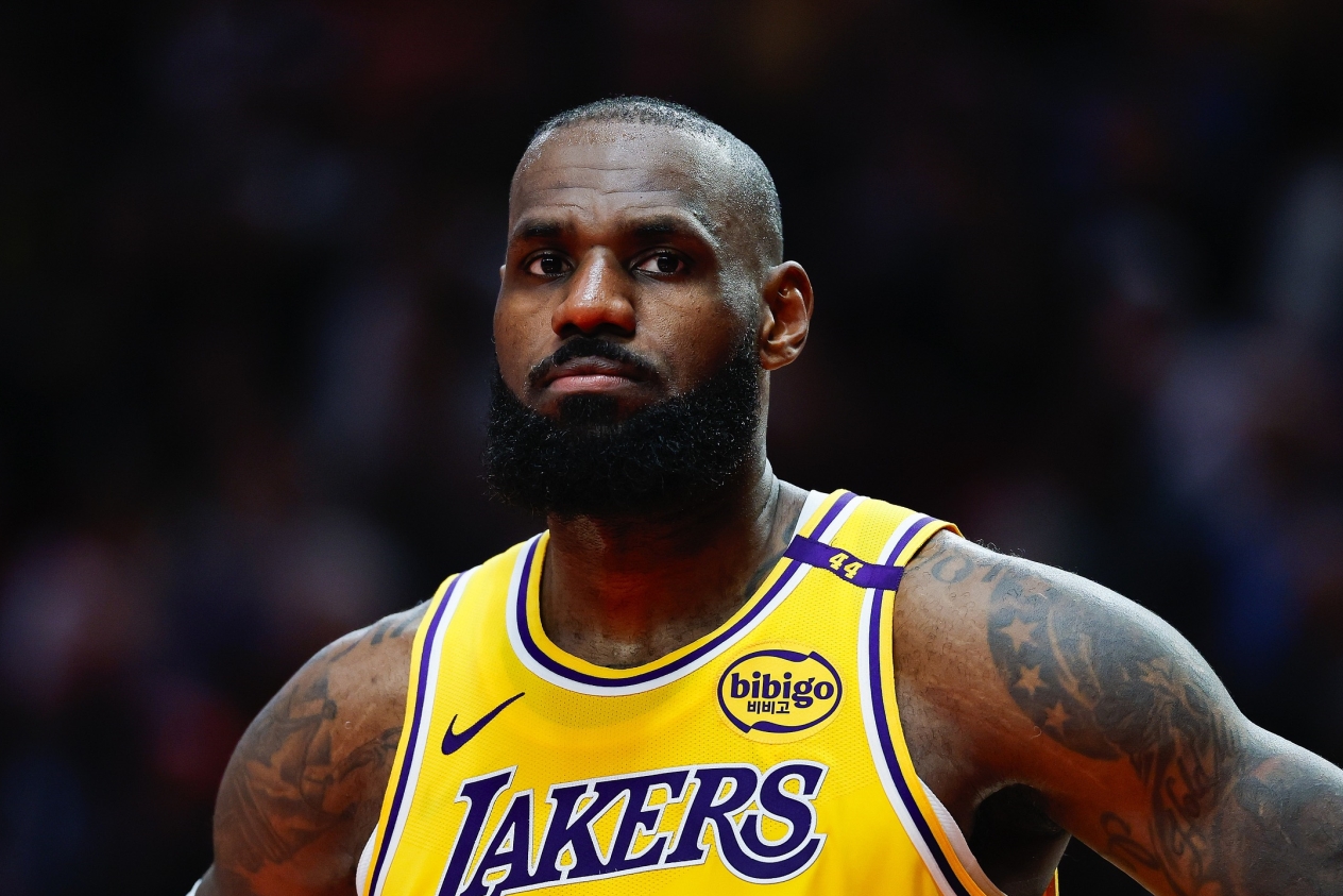 半岛体育-富保罗替詹姆斯澄清：他并没有干涉威少的交易，根本不掌控湖人队