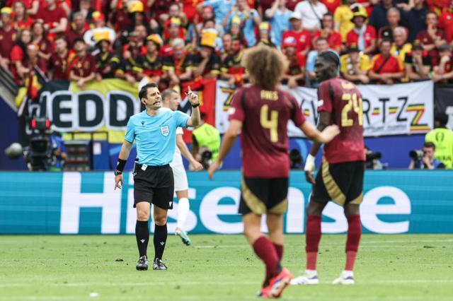 半岛体育APP-【欧洲杯】卢卡库2次诈和+浪射，斯洛伐克1比0比利时