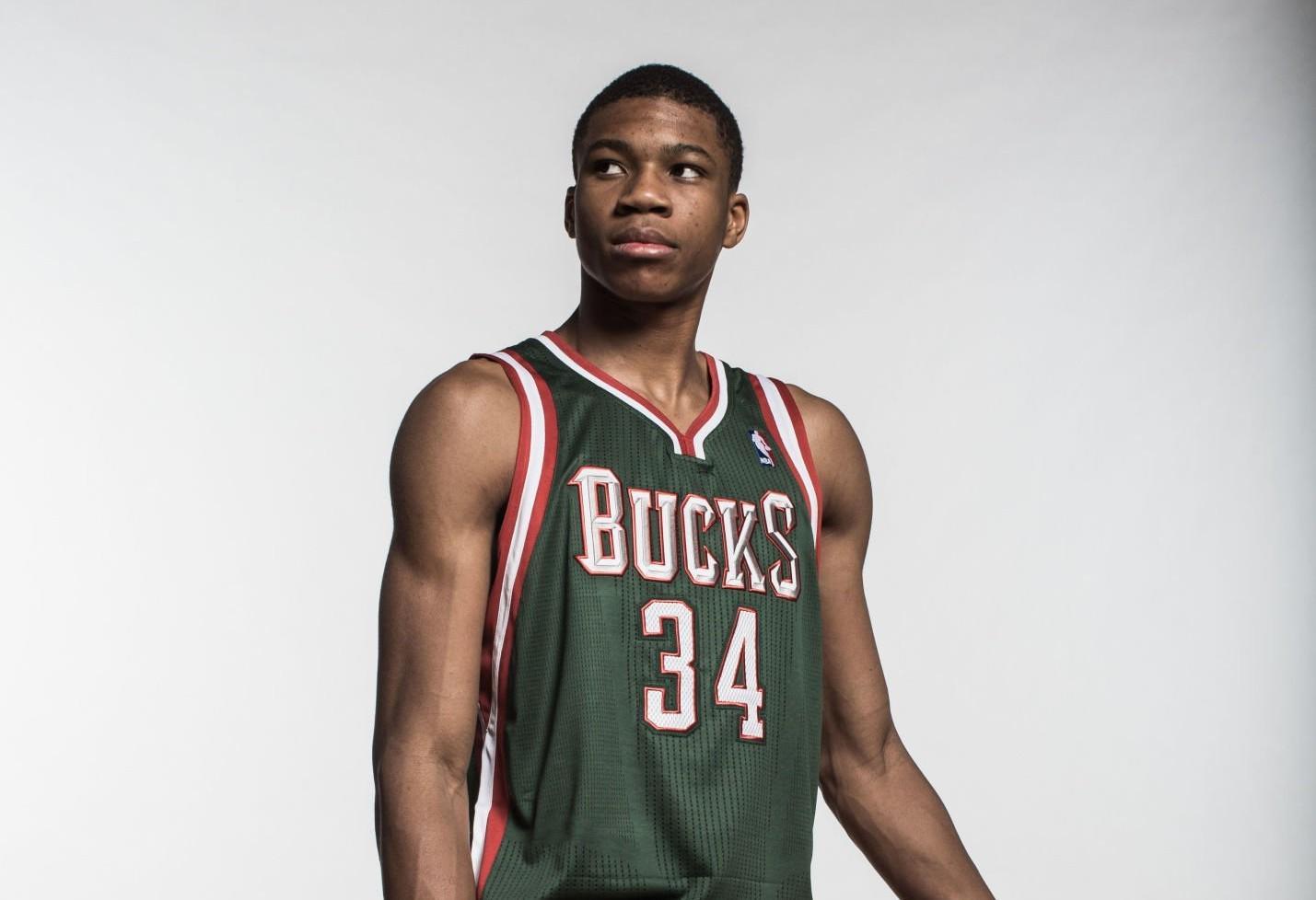 雄鹿总裁：我们跟字母哥关系很好，关于他的交易流言非常搞笑