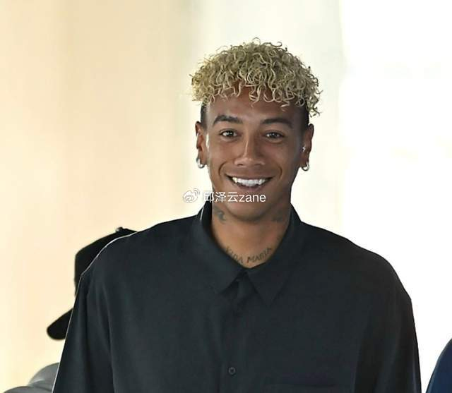 半岛体育APP-有钱了！中超最贵标王出炉：武汉三镇5年内第3次签下标王|卡迪斯|冬窗|尼古拉·斯坦丘|上海申花足球俱乐部|米格尔·阿齐兹_新浪体育_新浪新闻